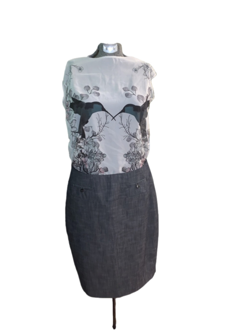 Women's Le Château Gray Pencil Skirt Size 9/10
